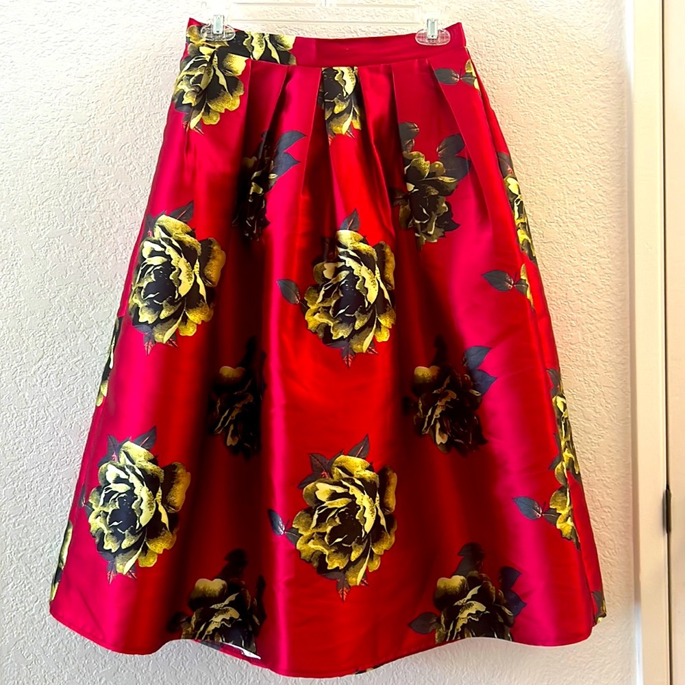 Brand -Varga, Size -Large, Color -Red,Gold,Black